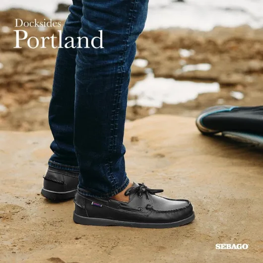 Sebago Portland Chaussures bateau cirées – Mocassins en cuir ciré cousus à la main avec doublure en cuir et semelles extérieures en caoutchouc antidérapantes non marquantes, marron foncé 44 EU Noir Total